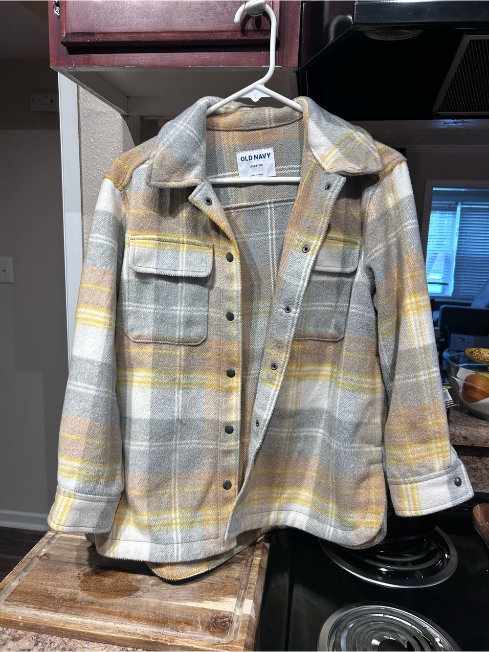 Old Navy Plaid Shacket Jacket in Gray, Yellow & Cream